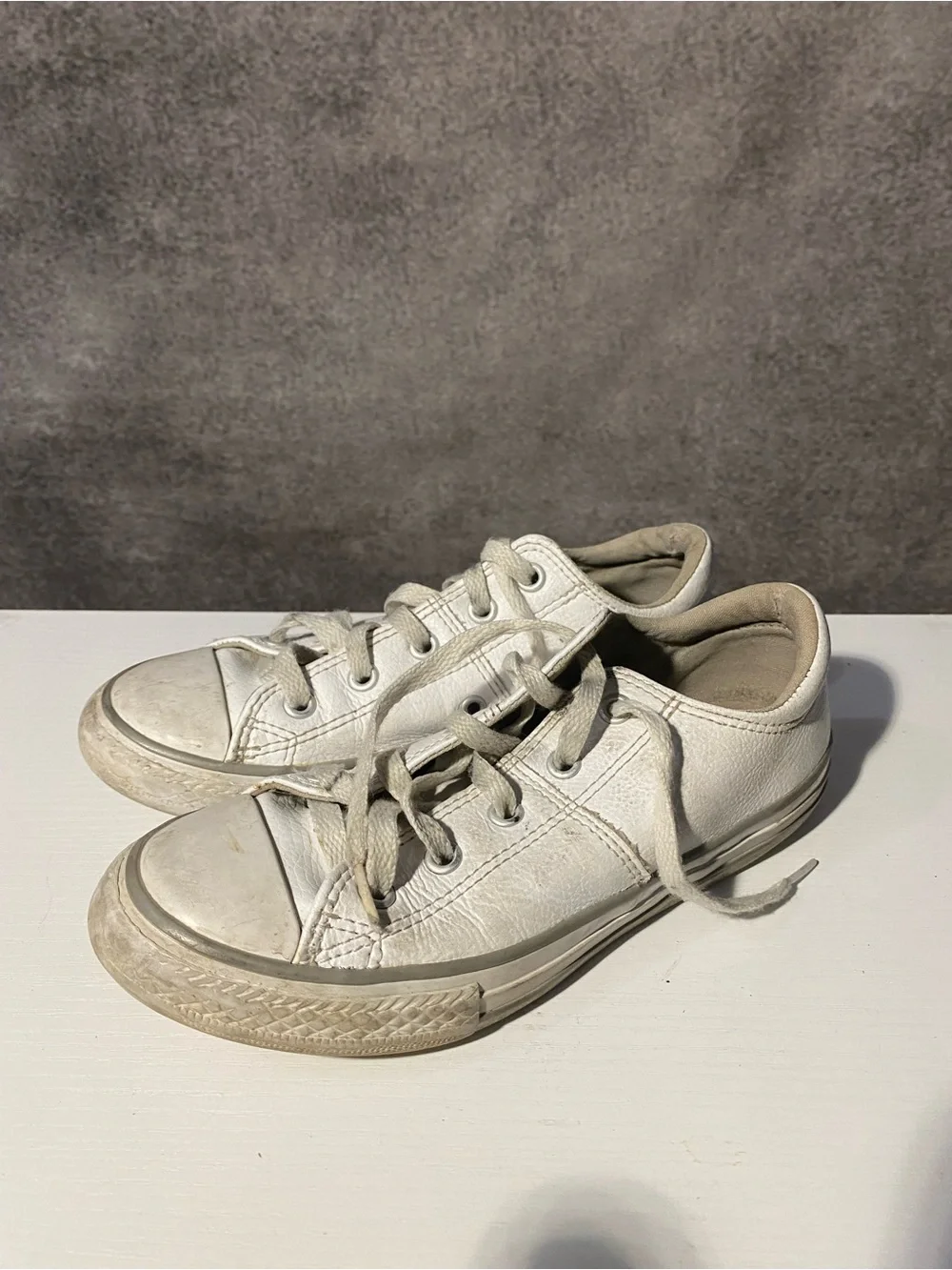 Converse All Star Leather Low Top Sneakers White Kids/Youth Size 1 US